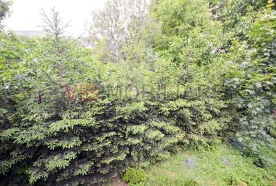 Urlati - Str Eternitatii - Vila 12 camere - teren 1081mp - 2 garaje - 4