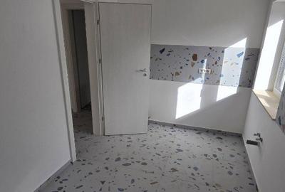 Garsoniera decomandat - zona Tractorul - 10