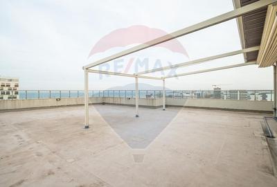 Penthouse de vanzare in Mamaia vedere frontala lac si marea Neagra - 16