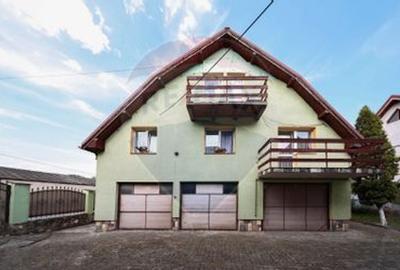 Casă cu 8 camere cu Teren 720 Mp în Central - 3