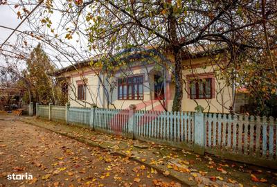 Casă cu 7 camere cu Teren 1606 Mp în Leu - 6