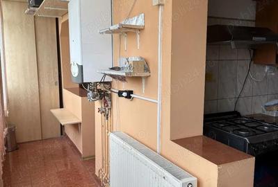 Apartament cu 4 camere decomandat în 9 Mai - 5