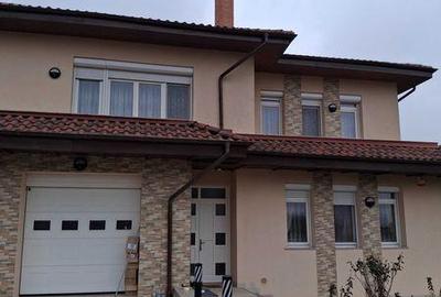 Casă cu 4 camere cu Teren 300 Mp în Aluniș