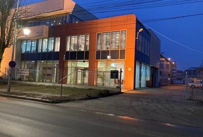 Birouri moderne + depozit, 1532 mp utili, aut. ISU, 2001 mp teren, proprietar - 2