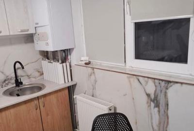 Apartament cu 3 camere în Florilor - 2