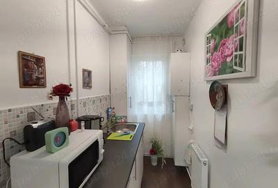 Bra?ov - Florilor, parter, 2 camere, nou renovat. - 14