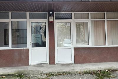 Spațiu comercial, de 93 mp, în Central - 2
