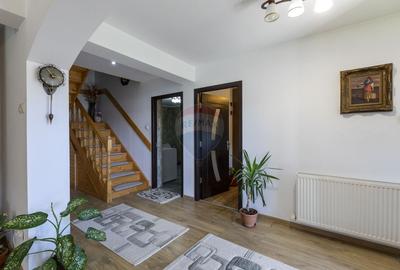 Casa / Vila cu 8 camere de vanzare+multiple constructii, teren,Luncani - 7