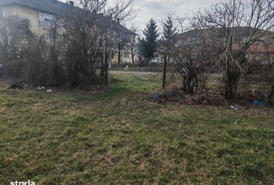 Teren de 1000 mp, în Central - 2