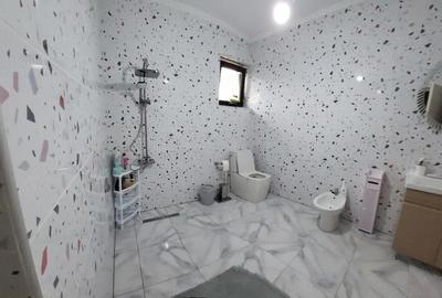 Casă cu Teren 1000 Mp în Remuș - 3
