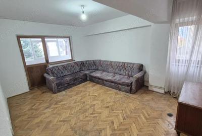 Vanzare apartament 3 camere, Bd. Ecaterina Teodoroiu - zona Casei de Cultura - 2