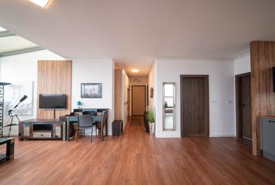 Penthouse cu 3 camere semidecomandat, mobilat în Torontalului - 4