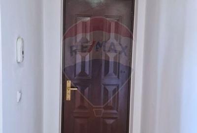 Apartament cu 3 camere semidecomandat în Sud - 15