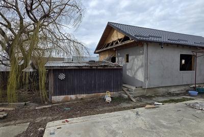 Casă cu 4 camere cu Teren 1000 Mp în Central - 3