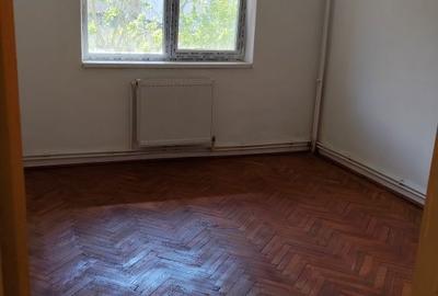 Apartament cu 3 camere decomandat în Central - 3