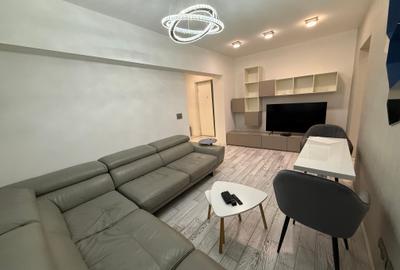 Apartament cu 3 camere semidecomandat, mobilat în P-ța Dorobanți