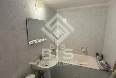 Apartament cu 3 camere decomandat în Central - 2
