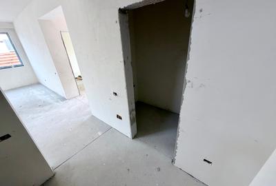 Duplex cu 3 camere cu Canalizare în Sud - 13