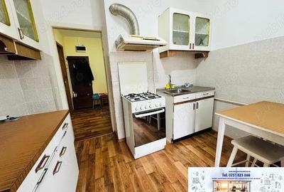 Apartament cu 3 camere decomandat în Piața Centrală - 3