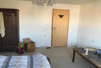 Casă cu 3 camere cu Teren 2000 Mp în Tirol - 2