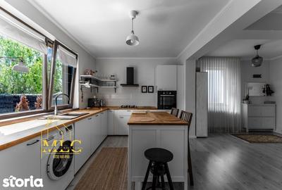 Casă cu 5 camere cu Teren 300 Mp în Crevedia - 2