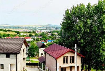 Casa de vanzare cu priveliste frumoasa - 3