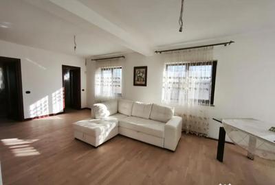 Casă cu 5 camere cu Teren 1792 Mp în Mitocu Dragomirnei - 3