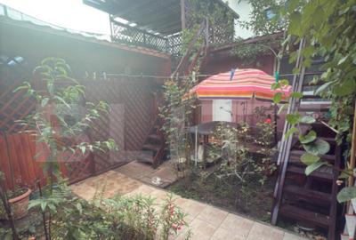 Casa de vanzare 5 camere + dependente - 4