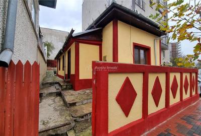 Casă cu 3 camere cu Teren 235 Mp în Vitan - 1