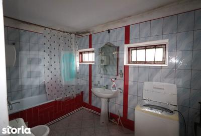 Casă cu 3 camere cu Teren 1783 Mp în Central - 4