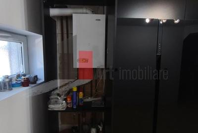 Casă individuală cu 4 camere cu Canalizare în Giulești - 11