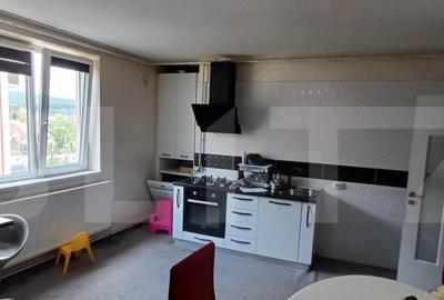 Apartament spa?ios, 93 mp utili, mobilat complet Zona H - 6