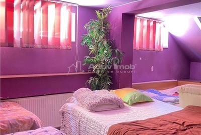 Casă cu 10 camere cu Teren 300 Mp în Vulcan - 3