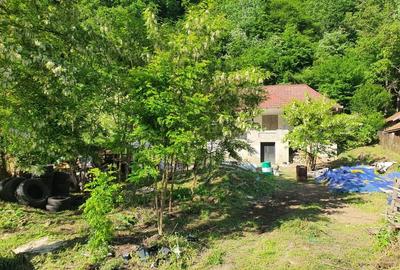Casă cu 4 camere în Central - 3