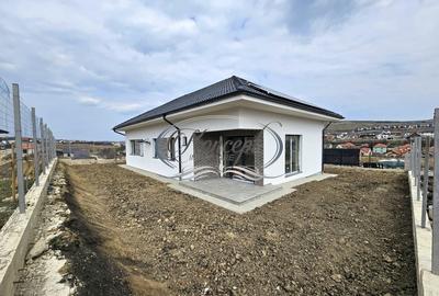 Casă individuală cu 4 camere cu Canalizare în Chinteni - 4