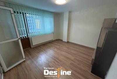 Apartament cu 3 camere decomandat, mobilat în Păcurari