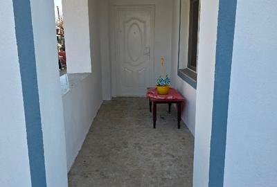 Casă individuală cu 4 camere cu Canalizare în Central - 3