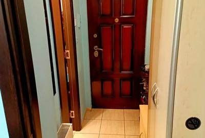 Vand apartament cu 2 camere
