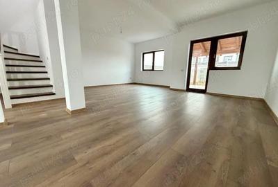 Casă cu 7 camere cu Teren 300 Mp în Moșnița Veche - 8