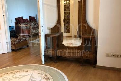 Apartament cu 3 camere semidecomandat, mobilat în Central - 16