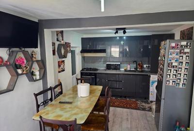 Casă individuală cu 4 camere cu Canalizare în Central - 8