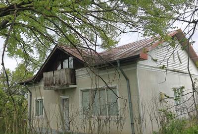 Casă cu 3 camere decomandat în Uliești - 8