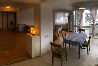 Dau in chirie apartament  spatios 2 camere CENTRU  istoric  Cluj Napoca - 2
