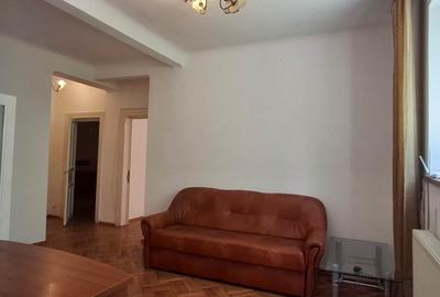 Cotroceni, Romniceanu, parter inalt in vila,  centrala proprie, pentru birouri