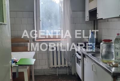 Apartament cu 4 camere decomandat în Central - 1
