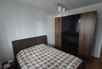Vânzare apartament 3 camere decomandat – mobilat și utilat, garaj, Moinesti - 2