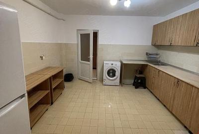 Garsonieră decomandată în E3 - 4