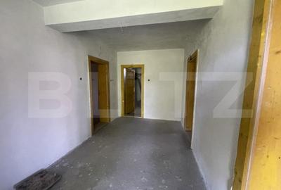 Casă cu 5 camere cu Teren 1088 Mp în Botiz - 2
