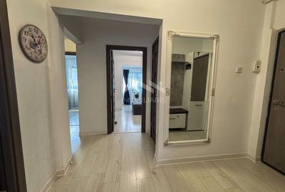 Apartament cu 3 camere decomandat, mobilat în Poarta 6 - 8
