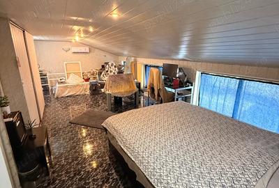 Capitol centru casa din caramda 4 camere pozitionata foarte bine - 2